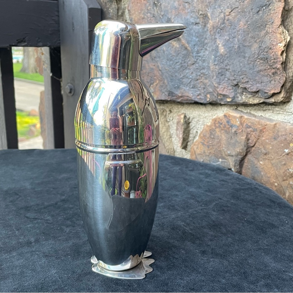 Retro Penguin Shaped Stainless Steel Cocktail Shaker - Picture 10 of 12